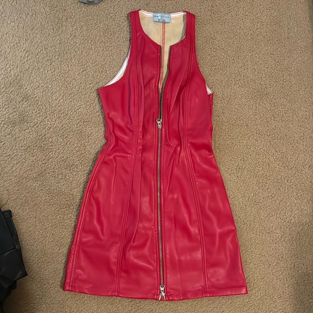 REVICE Red Sleeveless Dress